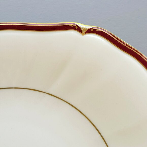 Wedgwood Empress Ruby Square Cake Plate, Burgundy Red Border Scalloped Edge - Picture 4 of 9